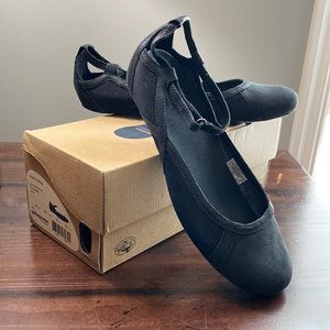 Patagonia black ballet flats with ankle strap